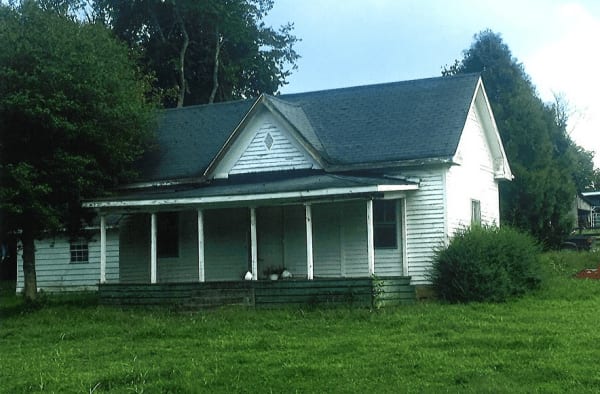 The original early-1900s farmhouse at Fugate Farms