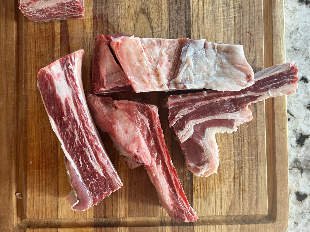 Simple and Delicious Slow Cooker Beef Ribs